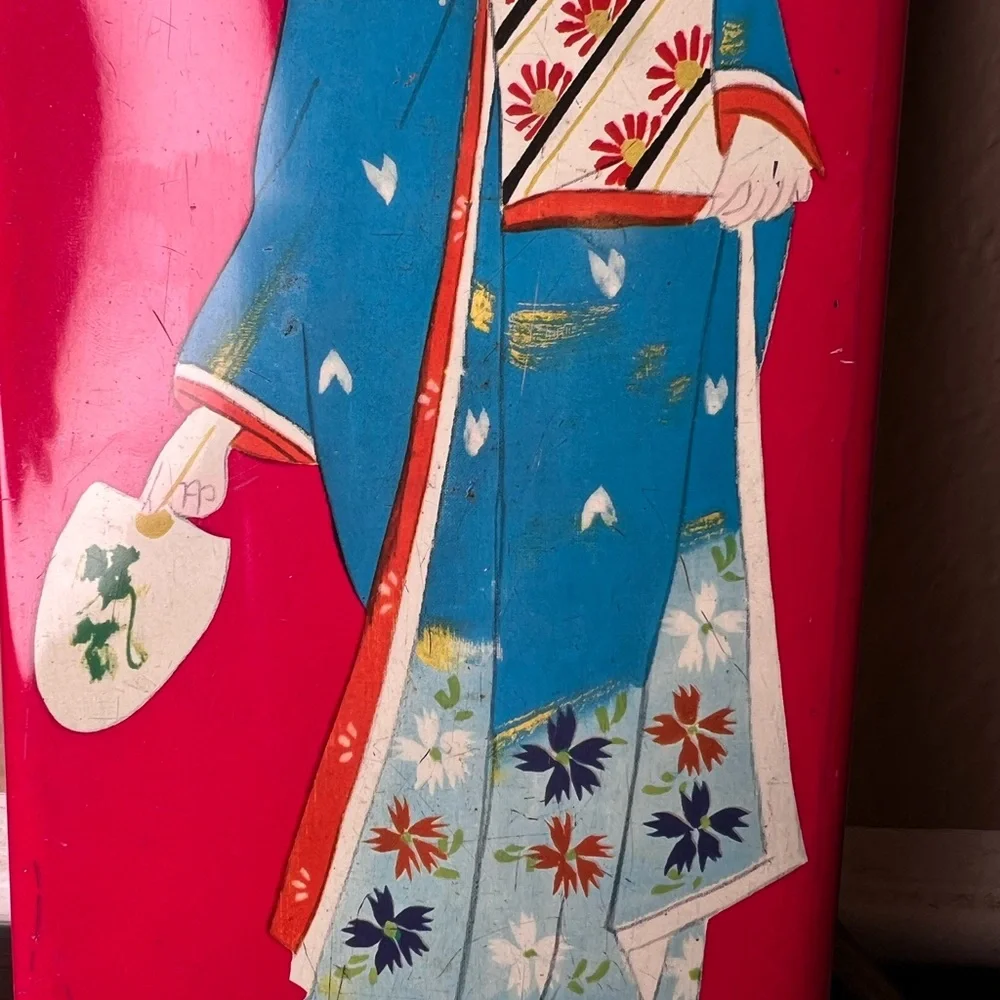 Vintage 1960s Motta Geisha Tin | Italian Confectionery Collectible